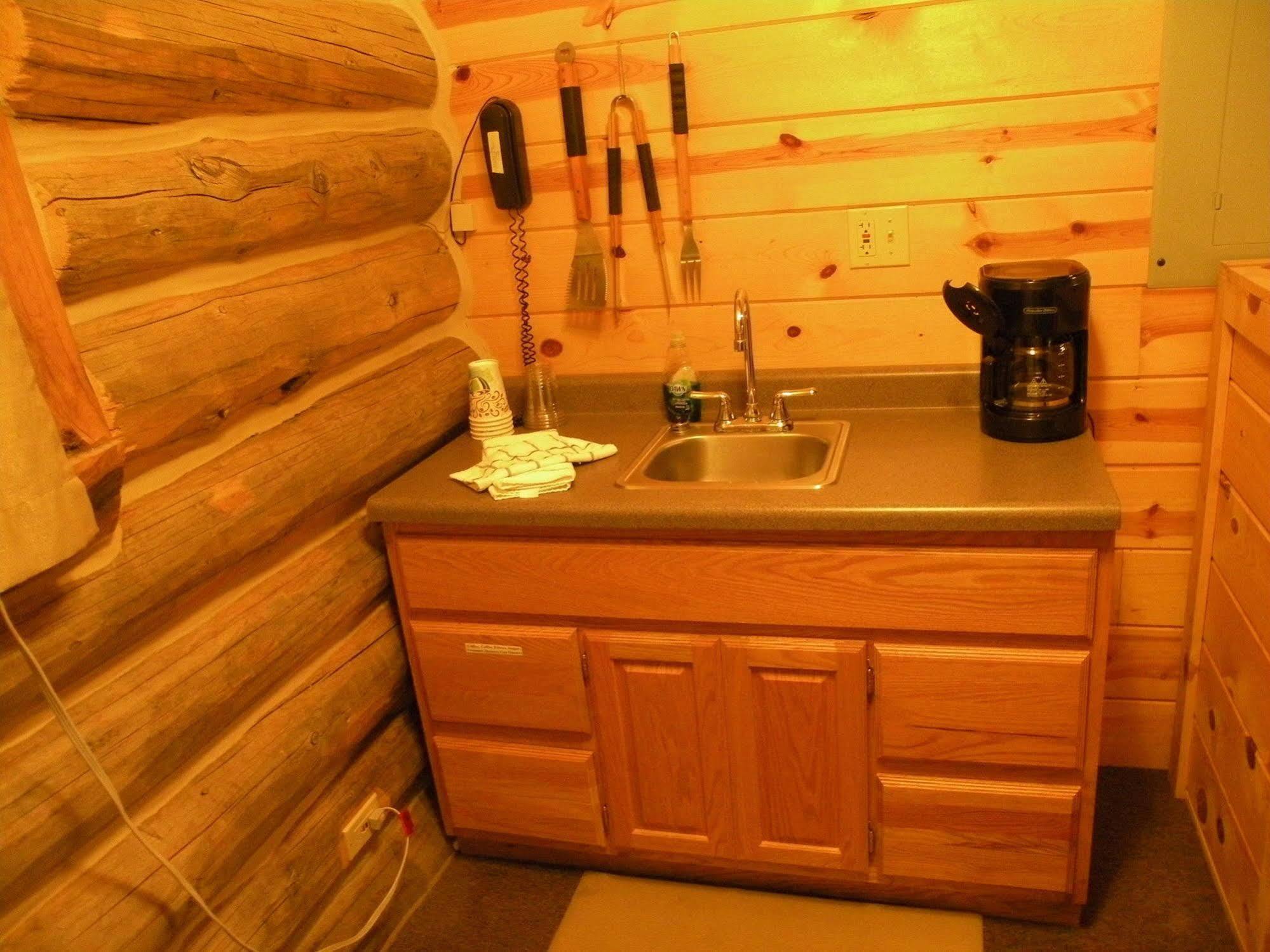 Gold Camp Cabins Кастер Екстер'єр фото