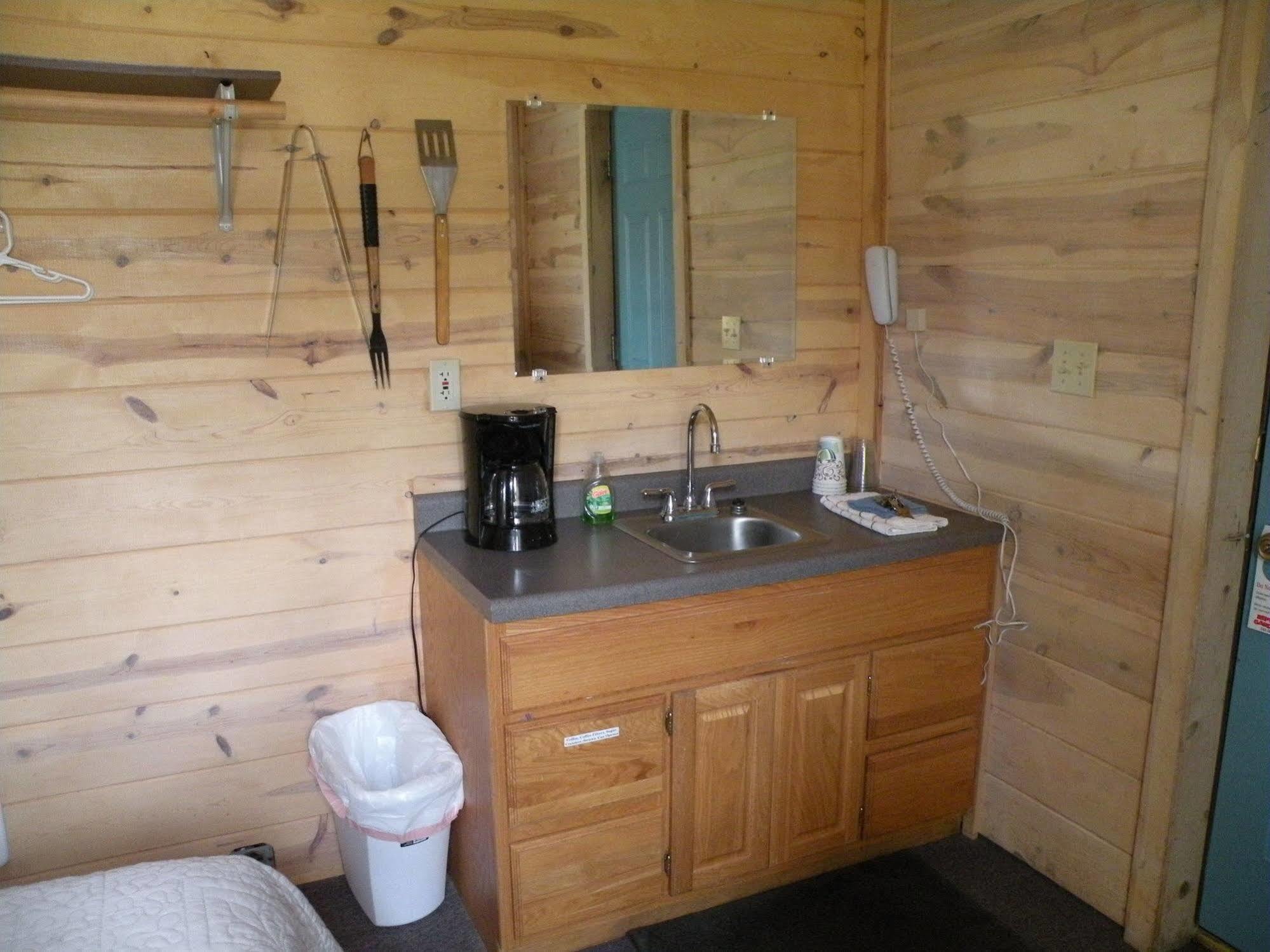 Gold Camp Cabins Кастер Екстер'єр фото
