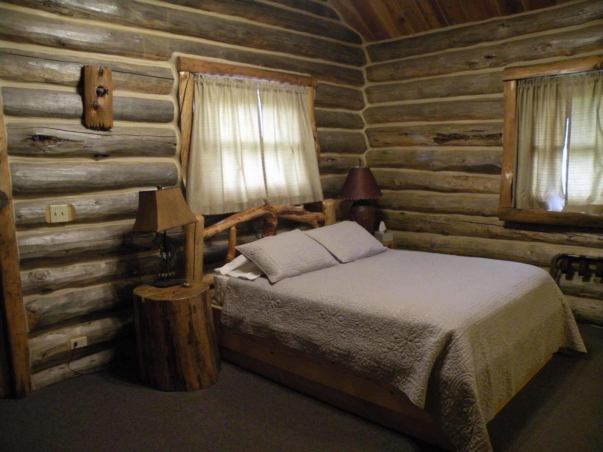 Gold Camp Cabins Кастер Екстер'єр фото