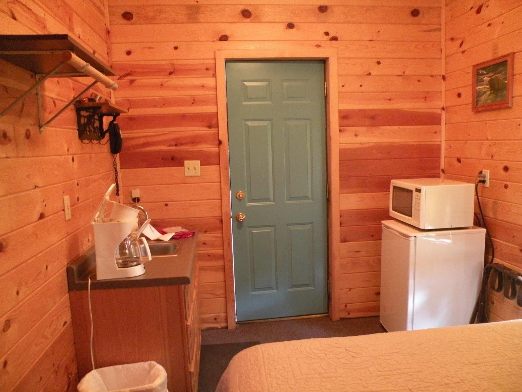 Gold Camp Cabins Кастер Екстер'єр фото